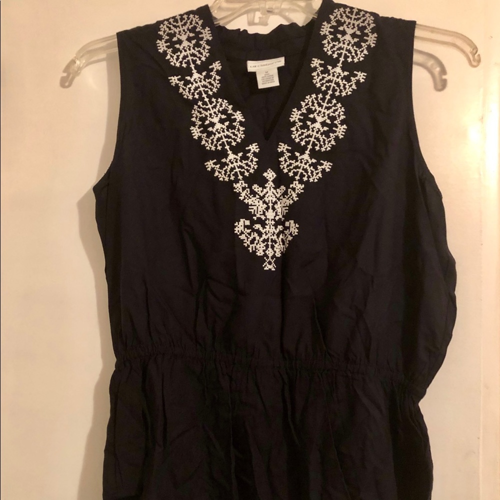 NWOT Liz Claiborne Black And White Top Size M